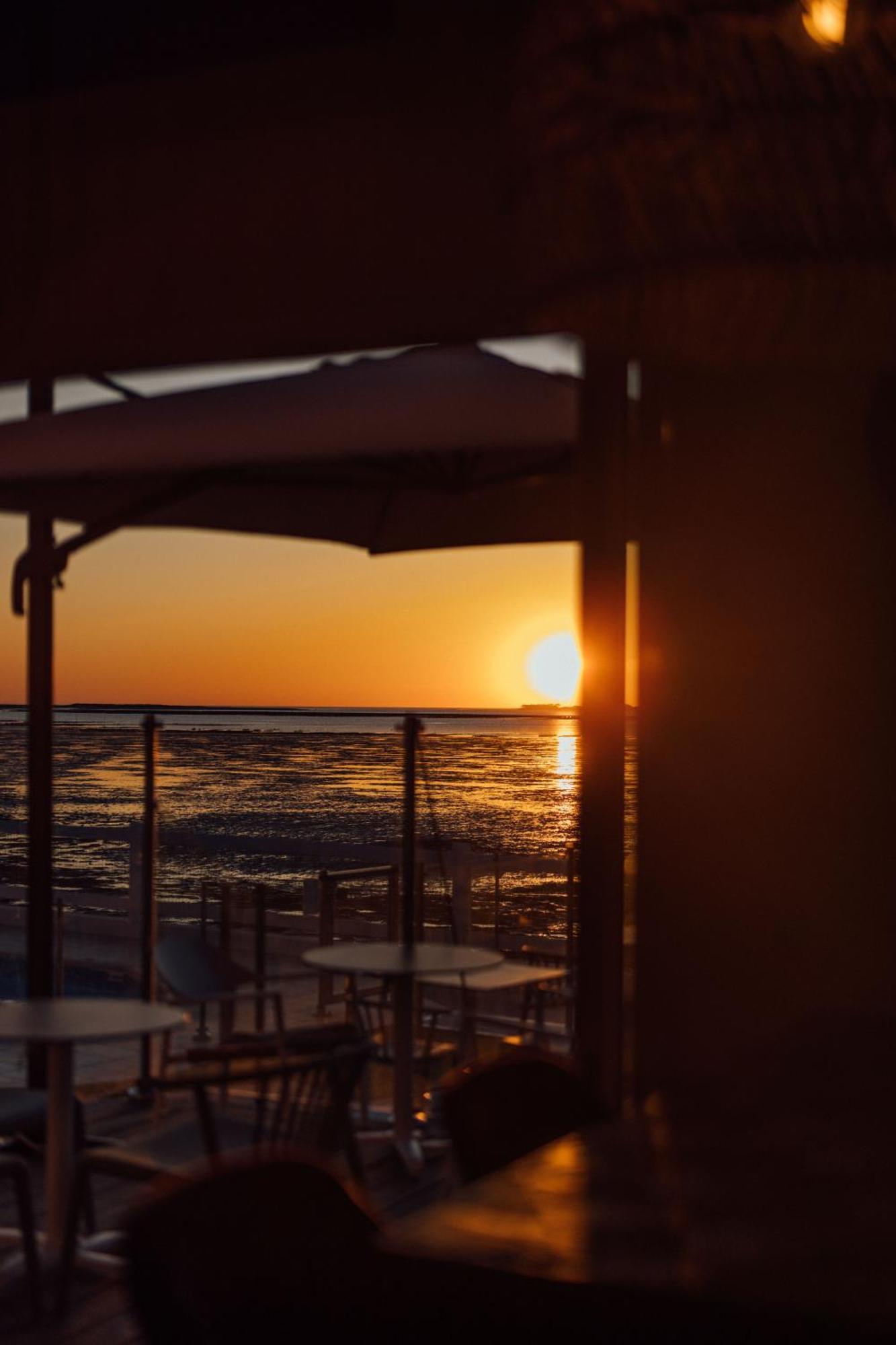 Beach Hotel - Le Grand Chalet Ronce-les-Bains Esterno foto